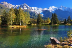 la paix d'un lac de montagne